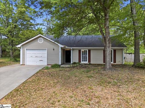Photo of 23 Chinaberry Lane, Simpsonville, SC 29680 (MLS # 1589644)
