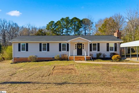 Photo of 250 Pine Drive, Piedmont, SC 29673 (MLS # 1588542)