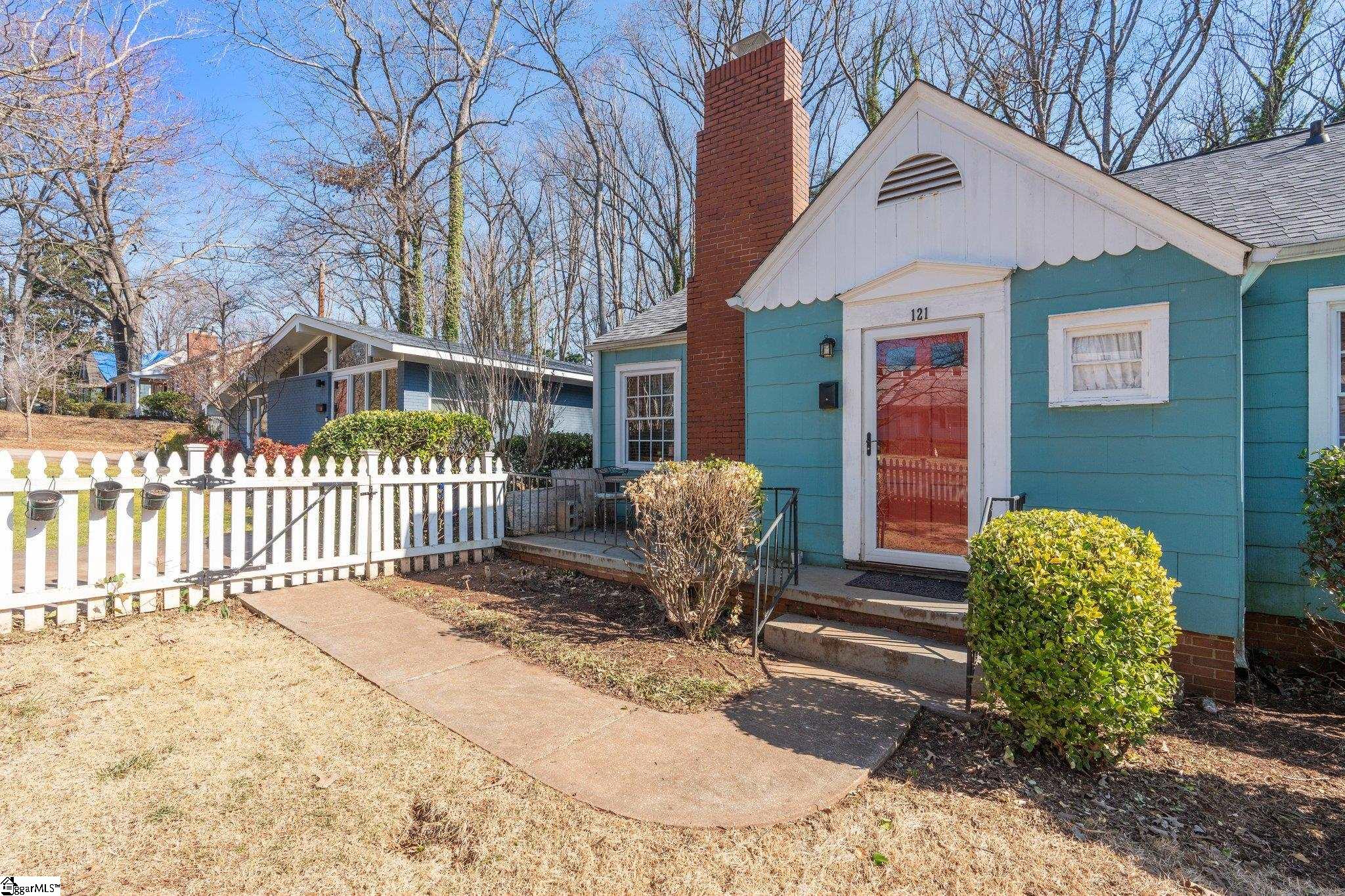 121 Wilshire Drive