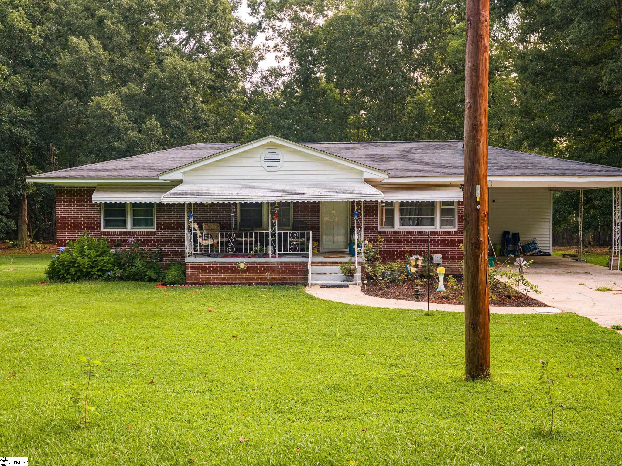1124 Camelot Forest Frst