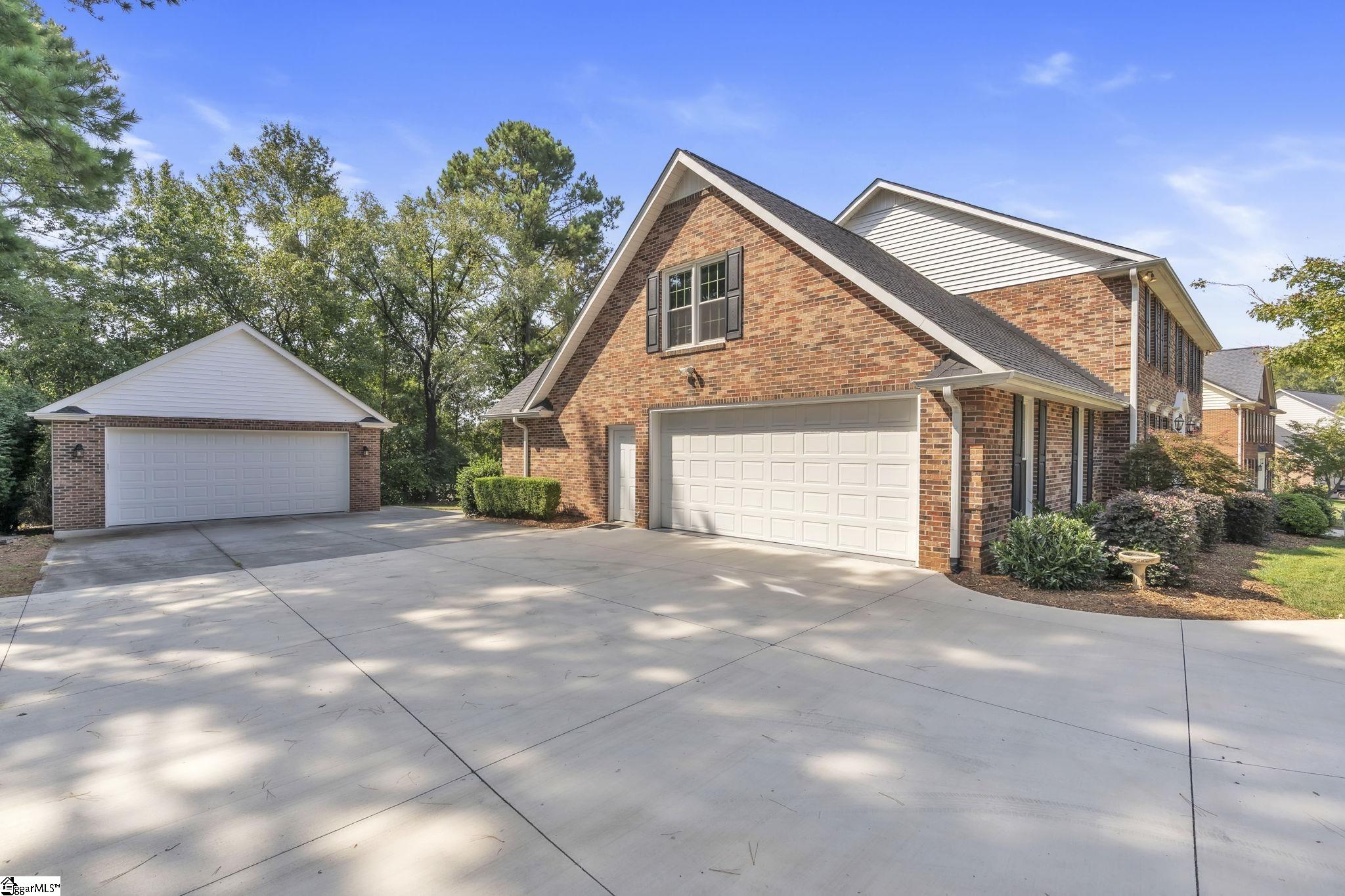 Greer, South Carolina 29650, United States, 5 Bedrooms Bedrooms, ,4 BathroomsBathrooms,Residential,Active,232979