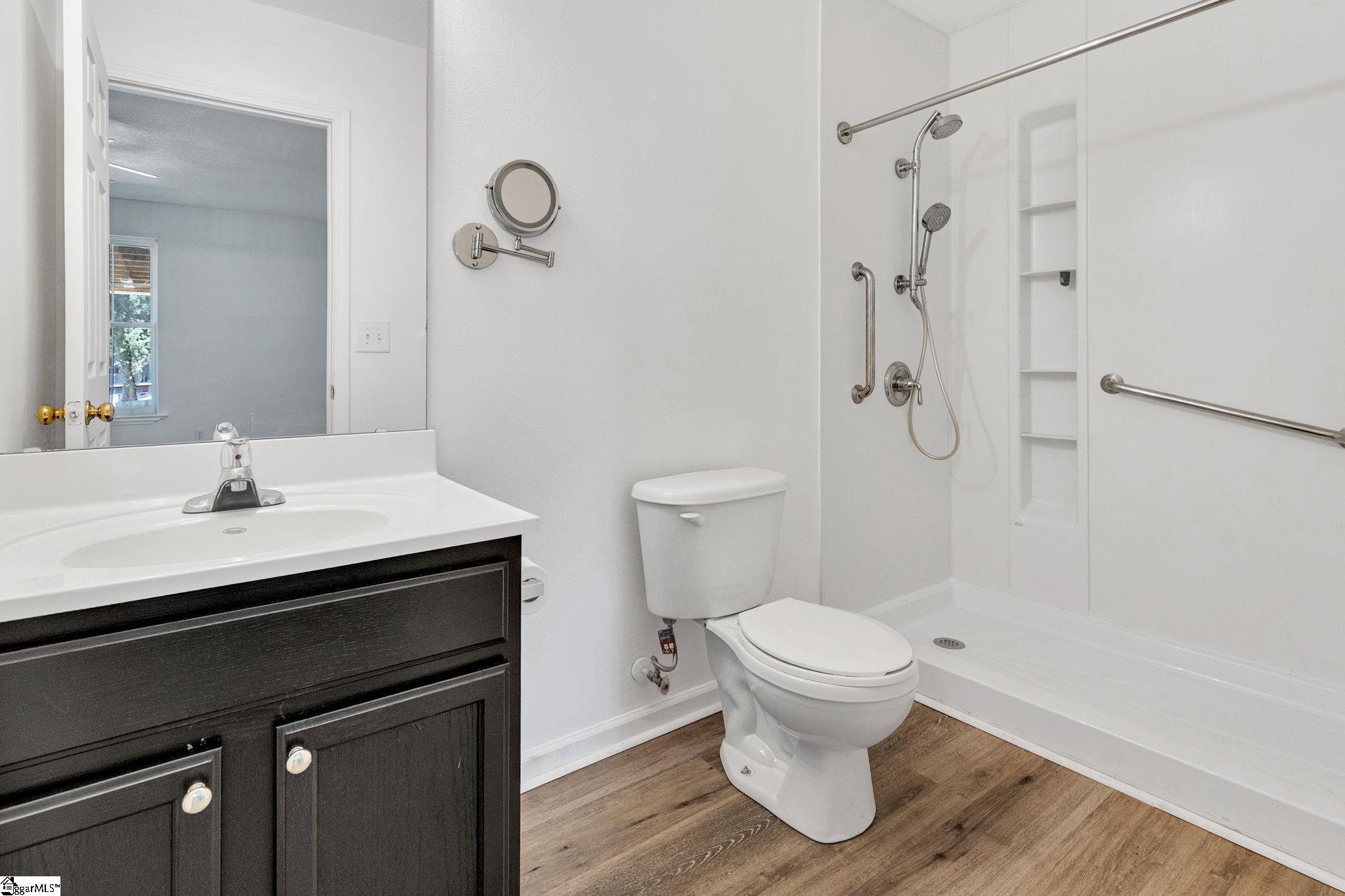 Greenville, South Carolina 29611, United States, 4 Bedrooms Bedrooms, ,2 BathroomsBathrooms,Residential,Active,185795