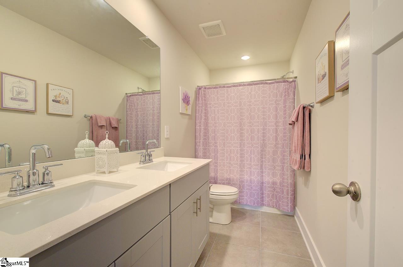 Greenville, South Carolina 29605, United States, 5 Bedrooms Bedrooms, ,3 BathroomsBathrooms,Residential,Active,150559