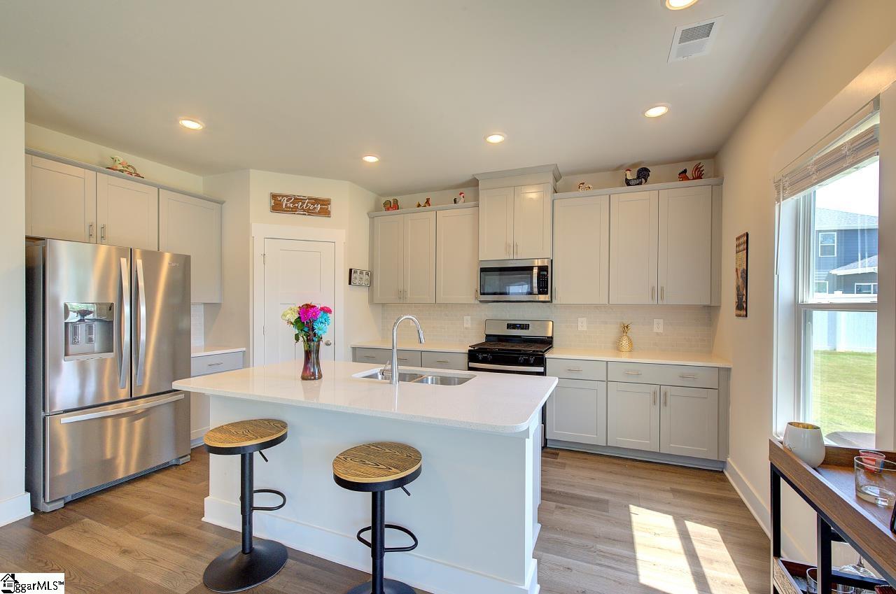 Greenville, South Carolina 29605, United States, 5 Bedrooms Bedrooms, ,3 BathroomsBathrooms,Residential,Active,150559