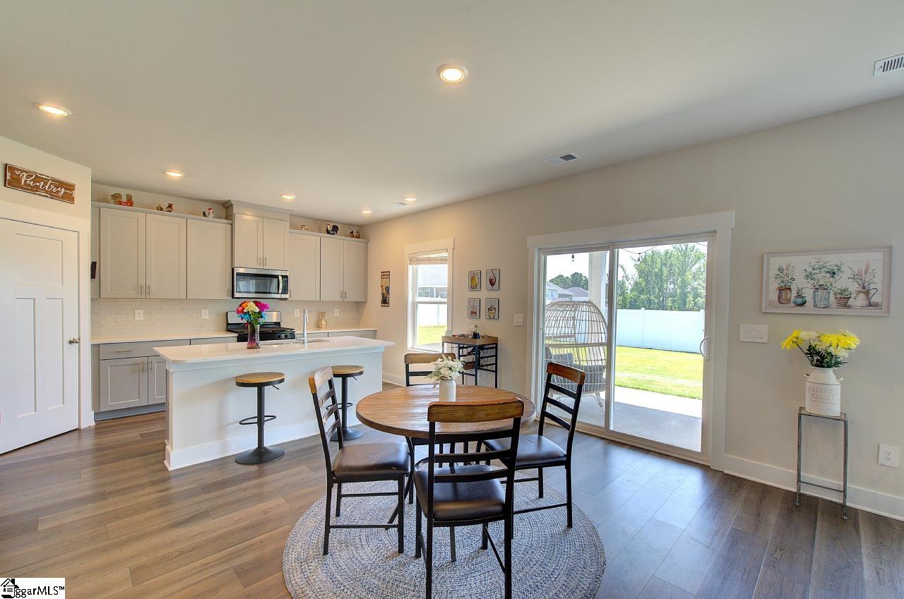 Greenville, South Carolina 29605, United States, 5 Bedrooms Bedrooms, ,3 BathroomsBathrooms,Residential,Active,150559