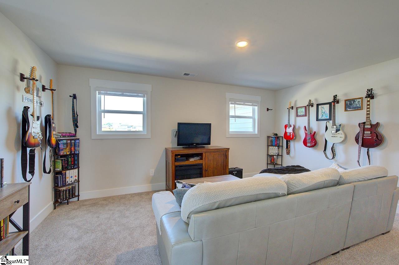 Greenville, South Carolina 29605, United States, 5 Bedrooms Bedrooms, ,3 BathroomsBathrooms,Residential,Active,150559