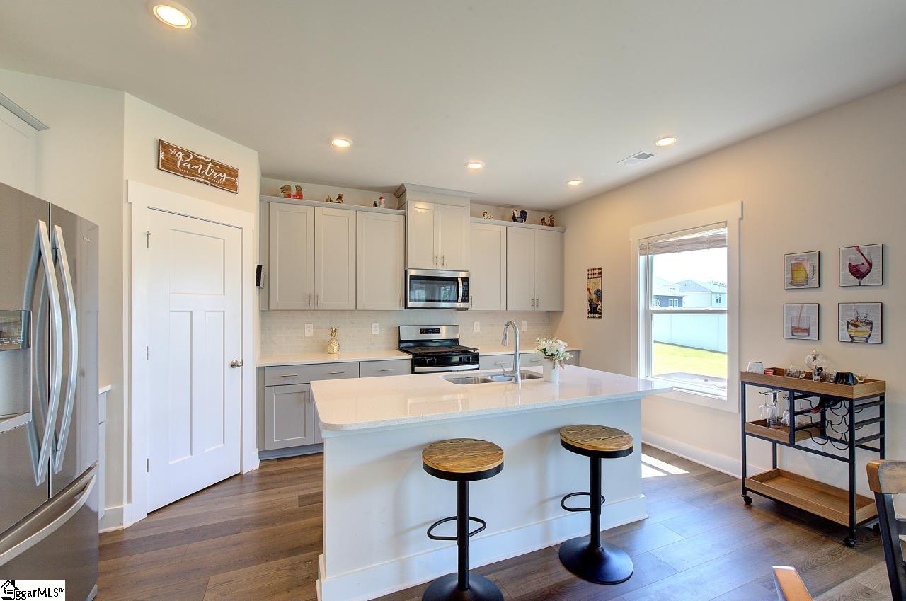 Greenville, South Carolina 29605, United States, 5 Bedrooms Bedrooms, ,3 BathroomsBathrooms,Residential,Active,150559