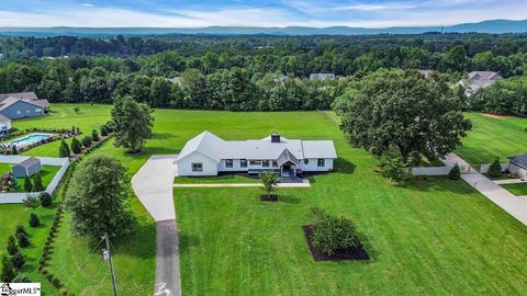 Photo of 305 Waters Road, Taylors, SC 29687 (MLS # 1578441)