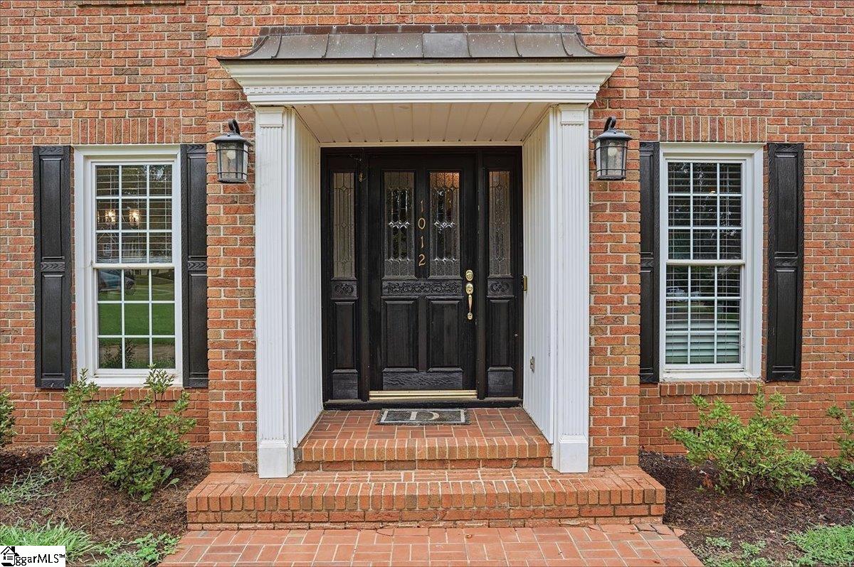 1012 Three Bridges Road