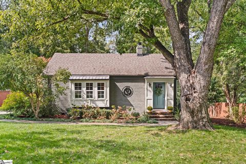 Photo of 329 Ridgecrest Drive, Greenville, SC 29609 (MLS # 1571793)