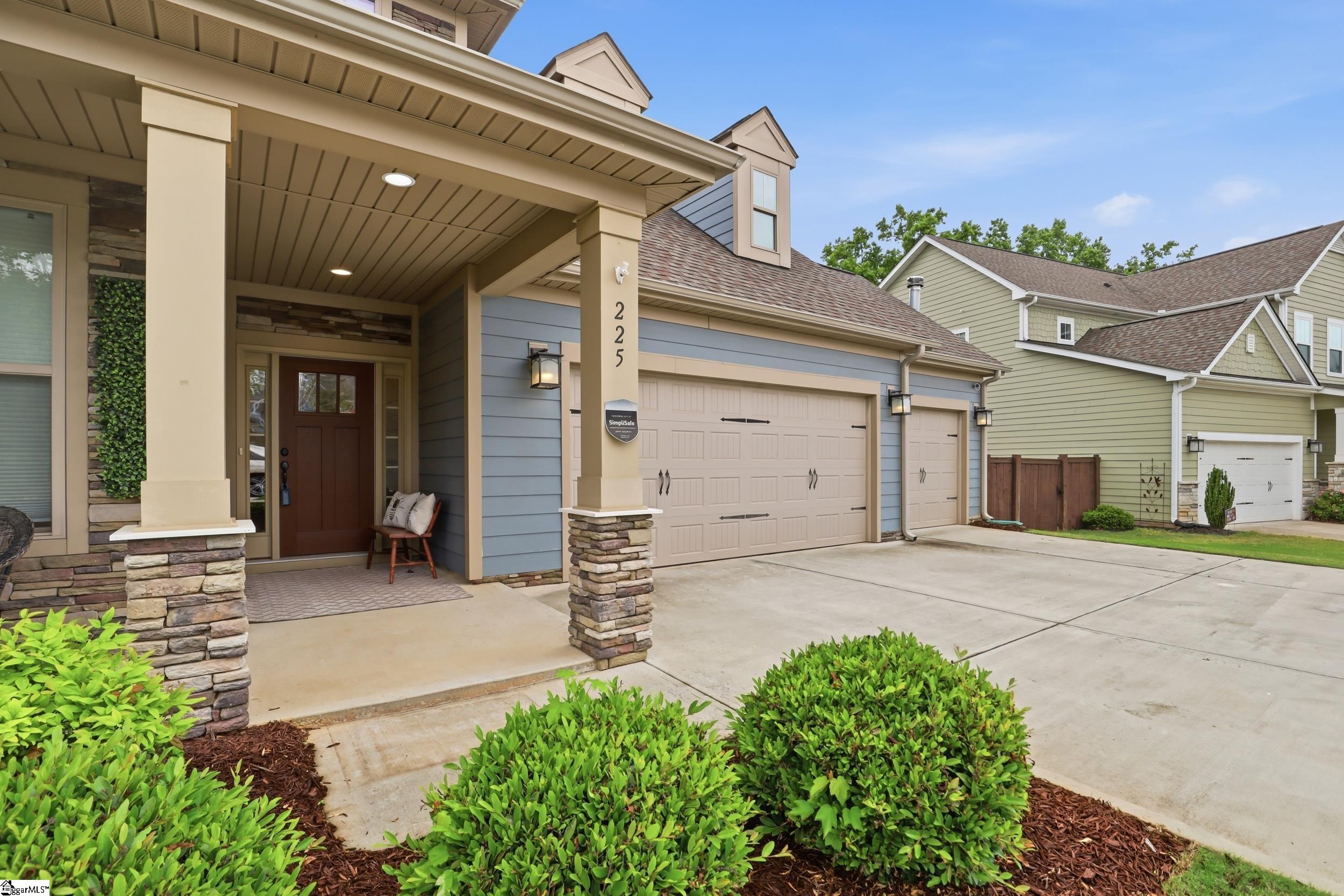 225 Coronet Lane