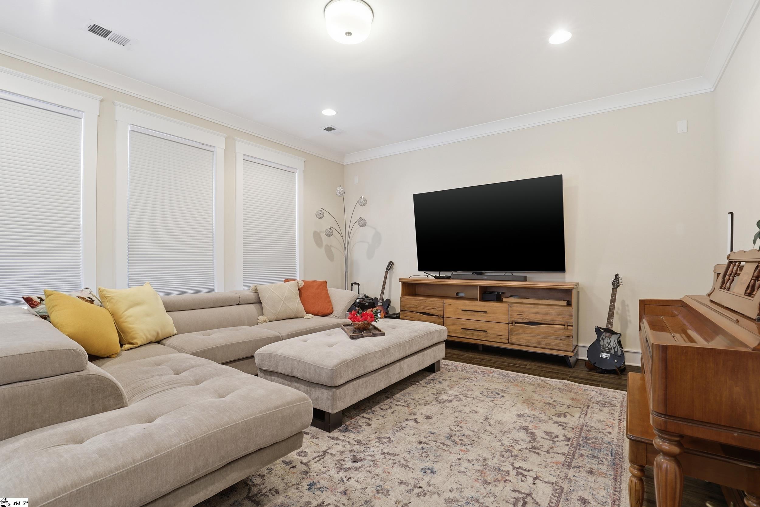 225 Coronet Lane