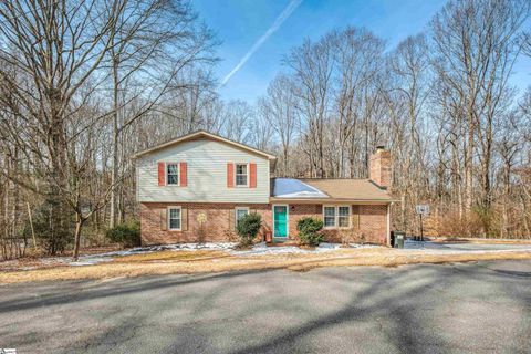 Photo of 309 Elmwood Street, Easley, SC 29642 (MLS # 1580534)