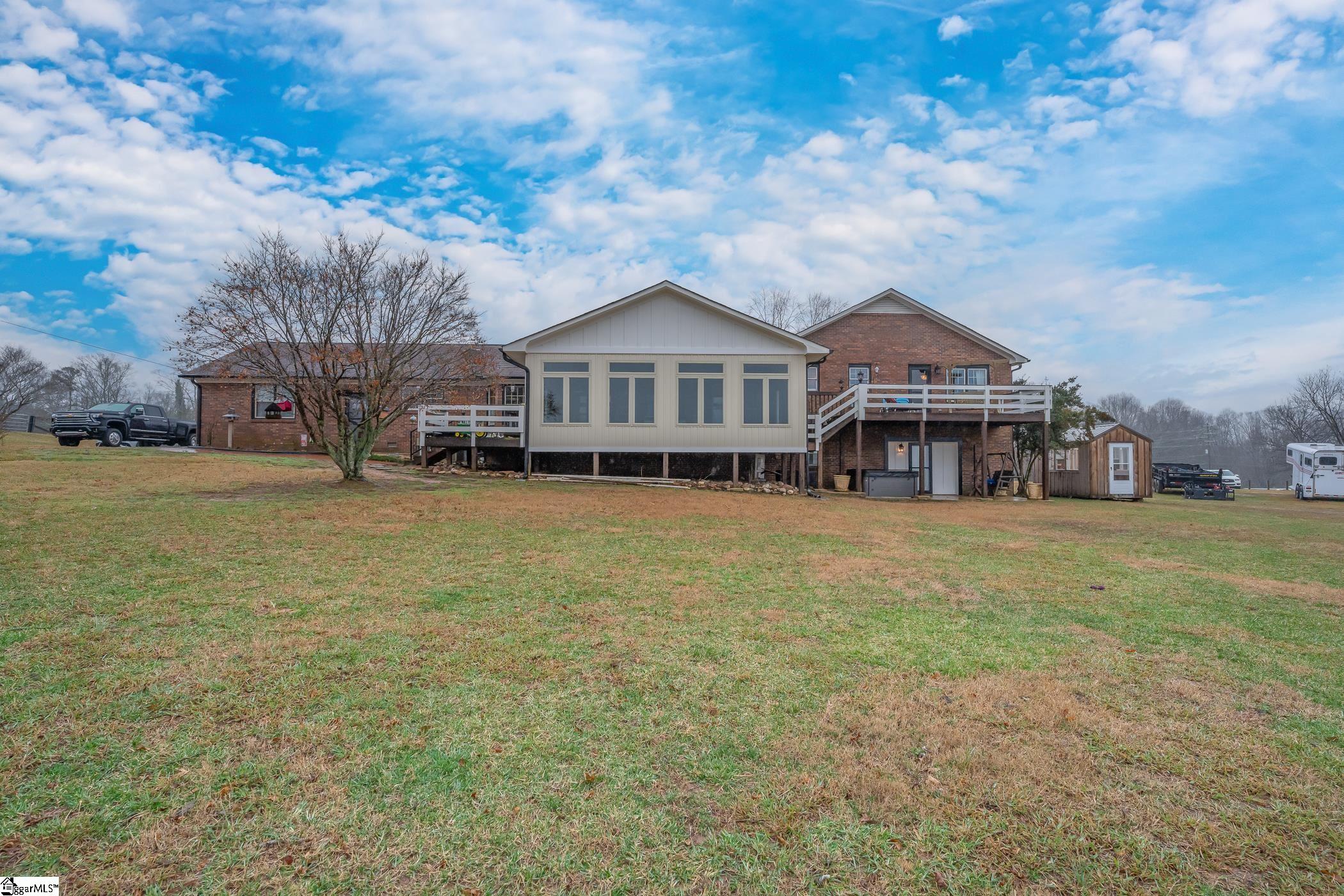 2511 Broadway Lake Road