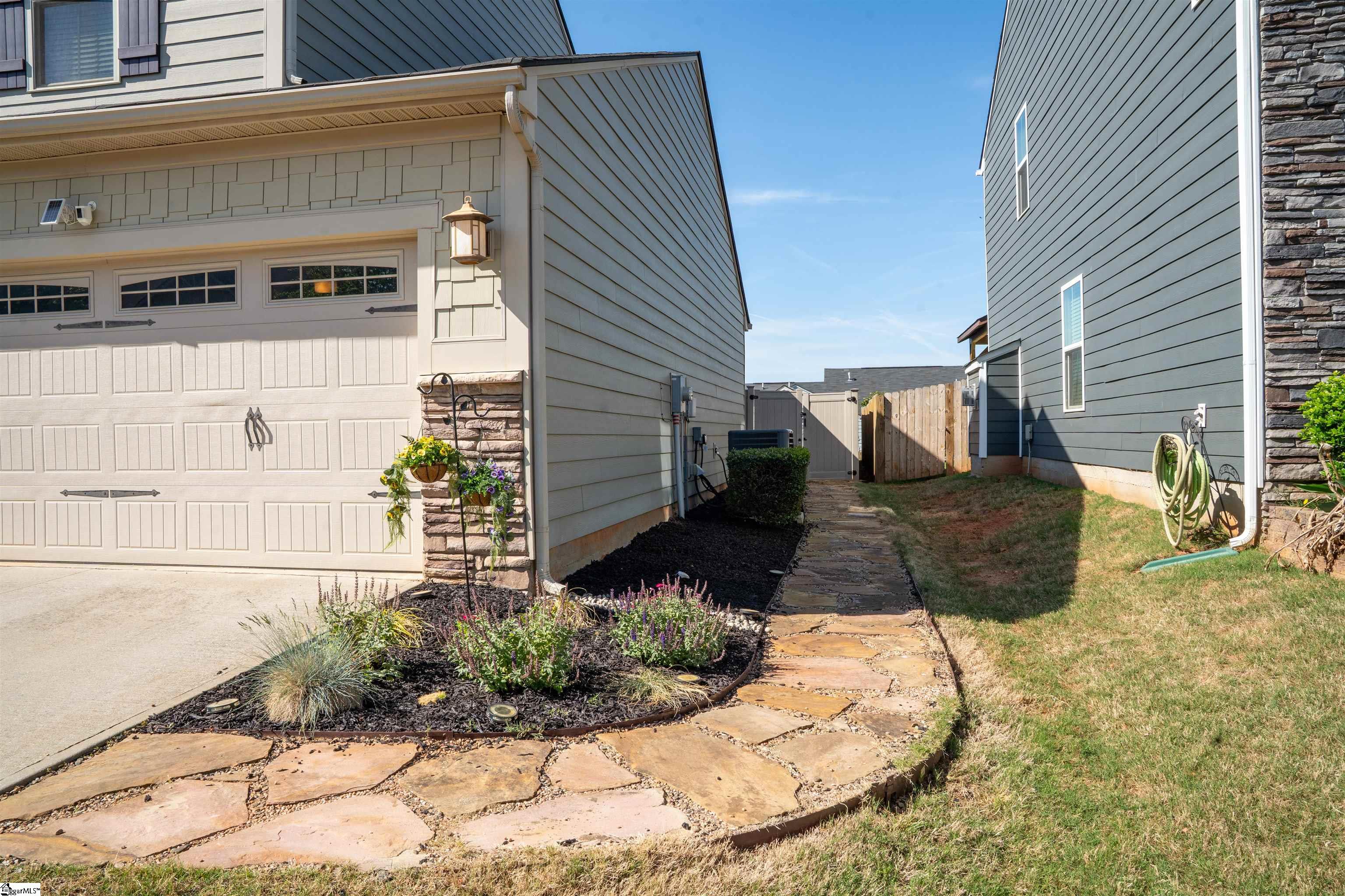 609 Windward Lane