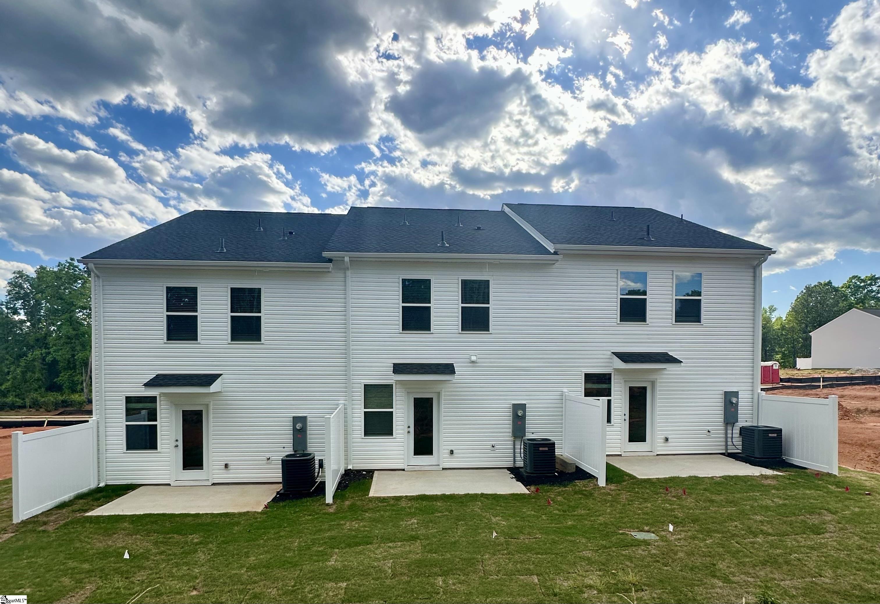 32 Stoneview Way