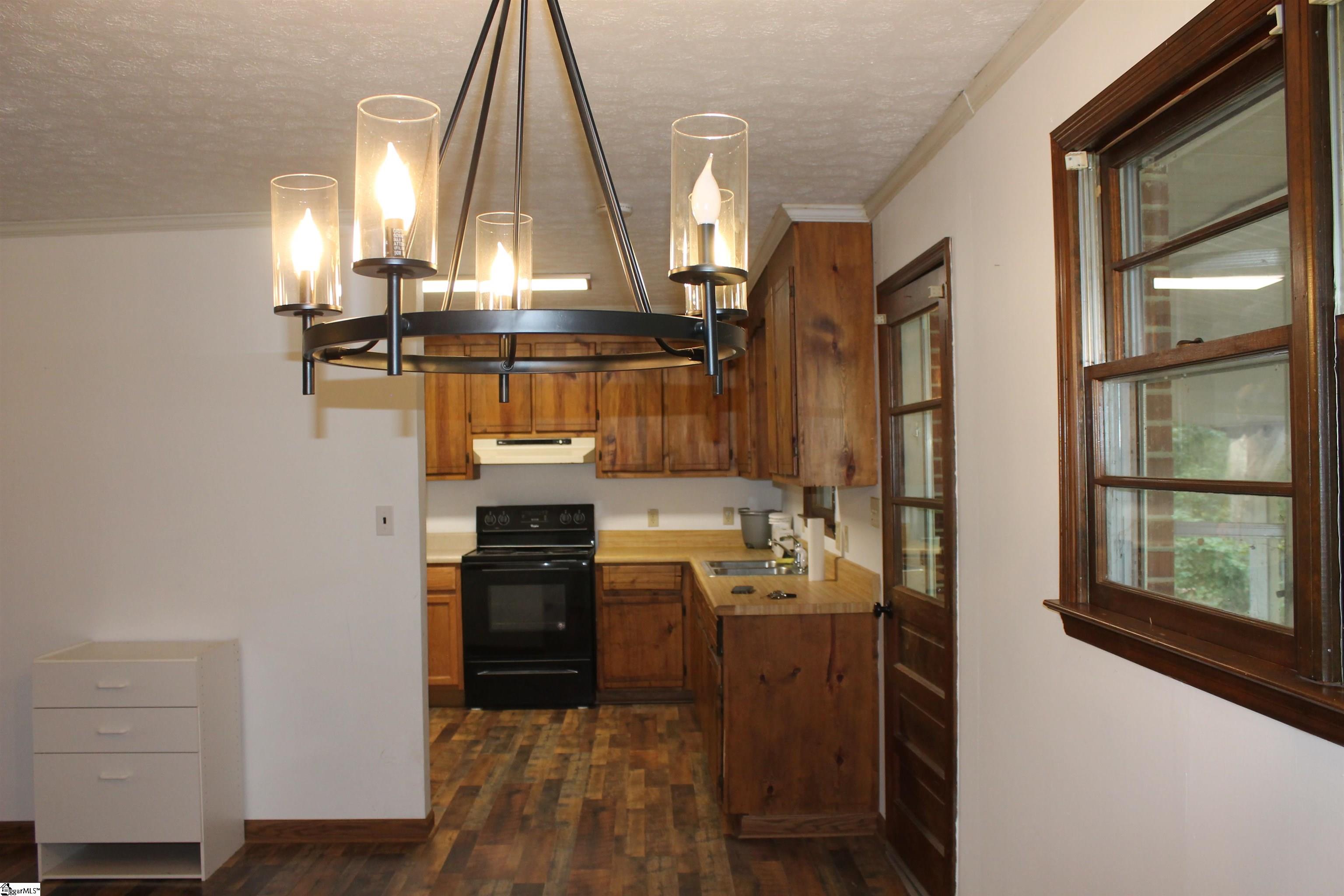 Williamston, South Carolina 29697, United States, 4 Bedrooms Bedrooms, ,2 BathroomsBathrooms,Residential,Contingent,38035