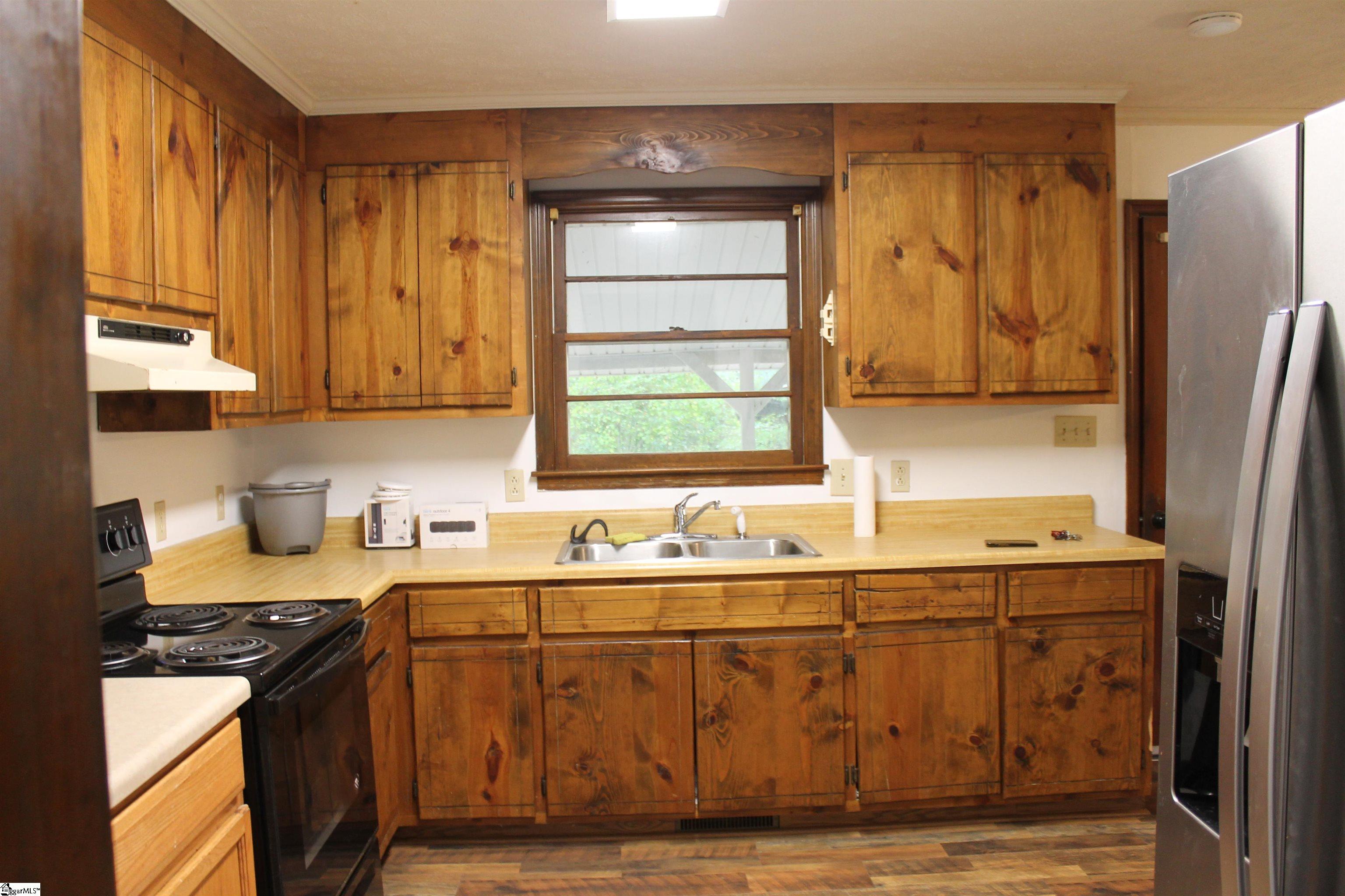 Williamston, South Carolina 29697, United States, 4 Bedrooms Bedrooms, ,2 BathroomsBathrooms,Residential,Contingent,38035