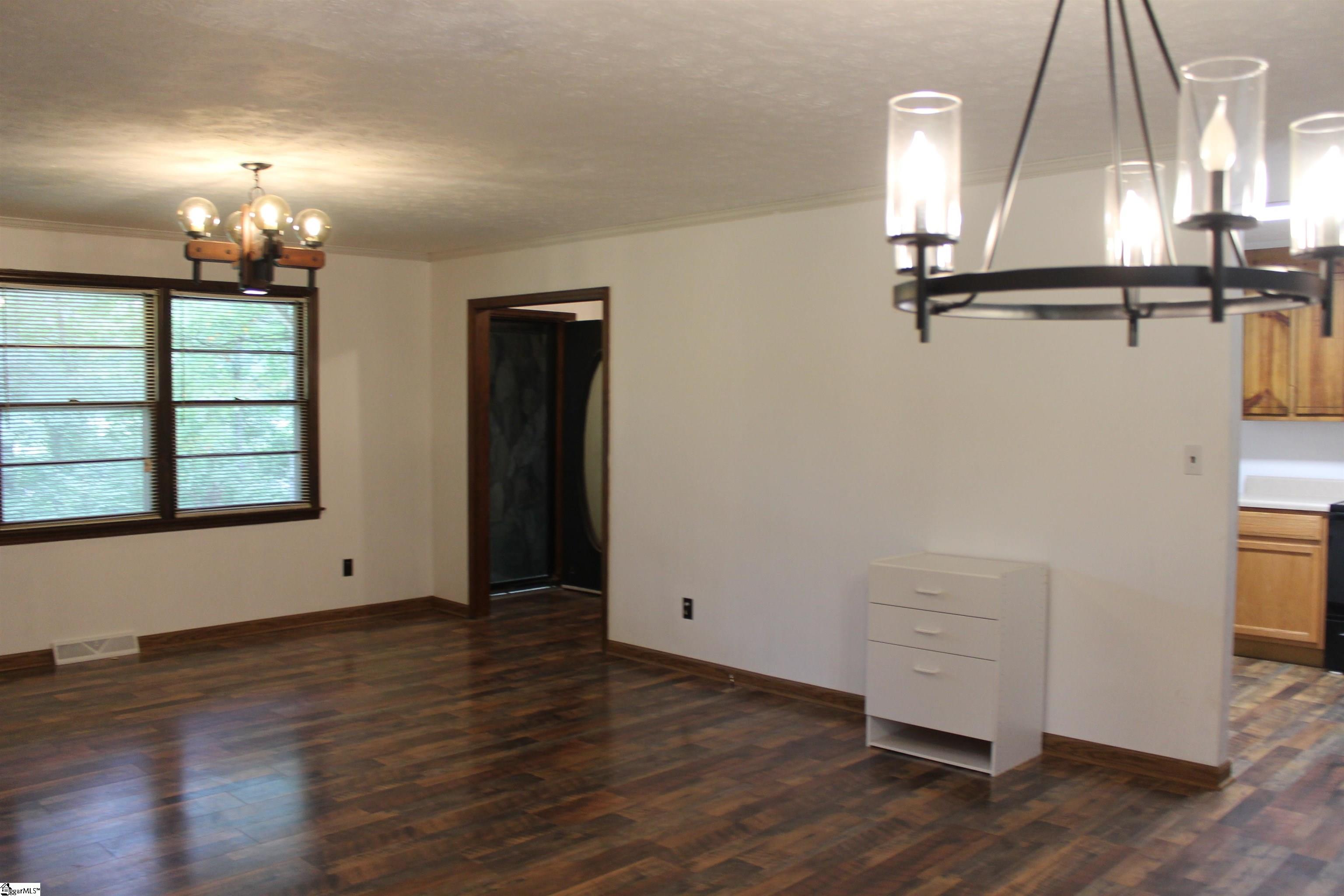 Williamston, South Carolina 29697, United States, 4 Bedrooms Bedrooms, ,2 BathroomsBathrooms,Residential,Contingent,38035