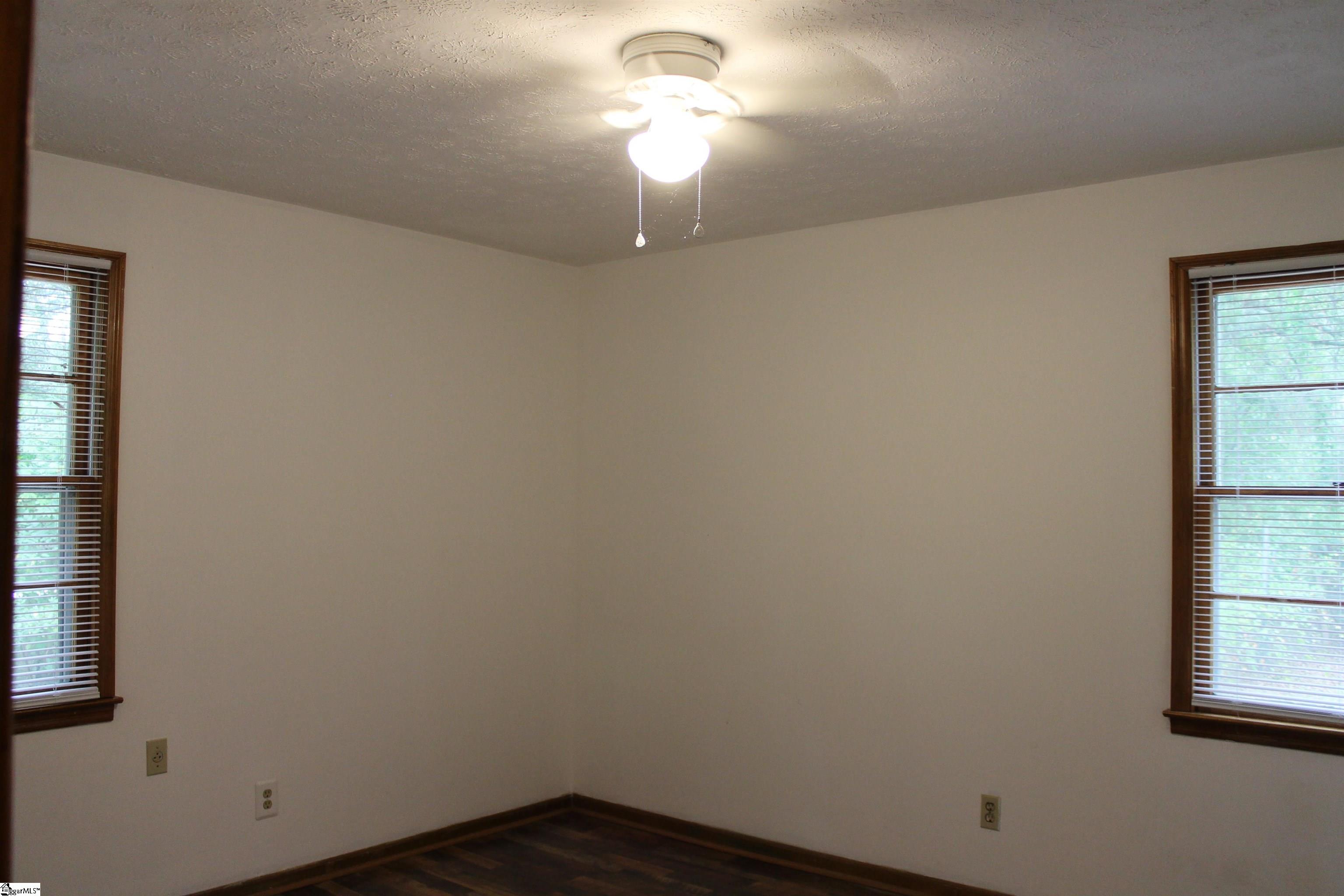 Williamston, South Carolina 29697, United States, 4 Bedrooms Bedrooms, ,2 BathroomsBathrooms,Residential,Contingent,38035