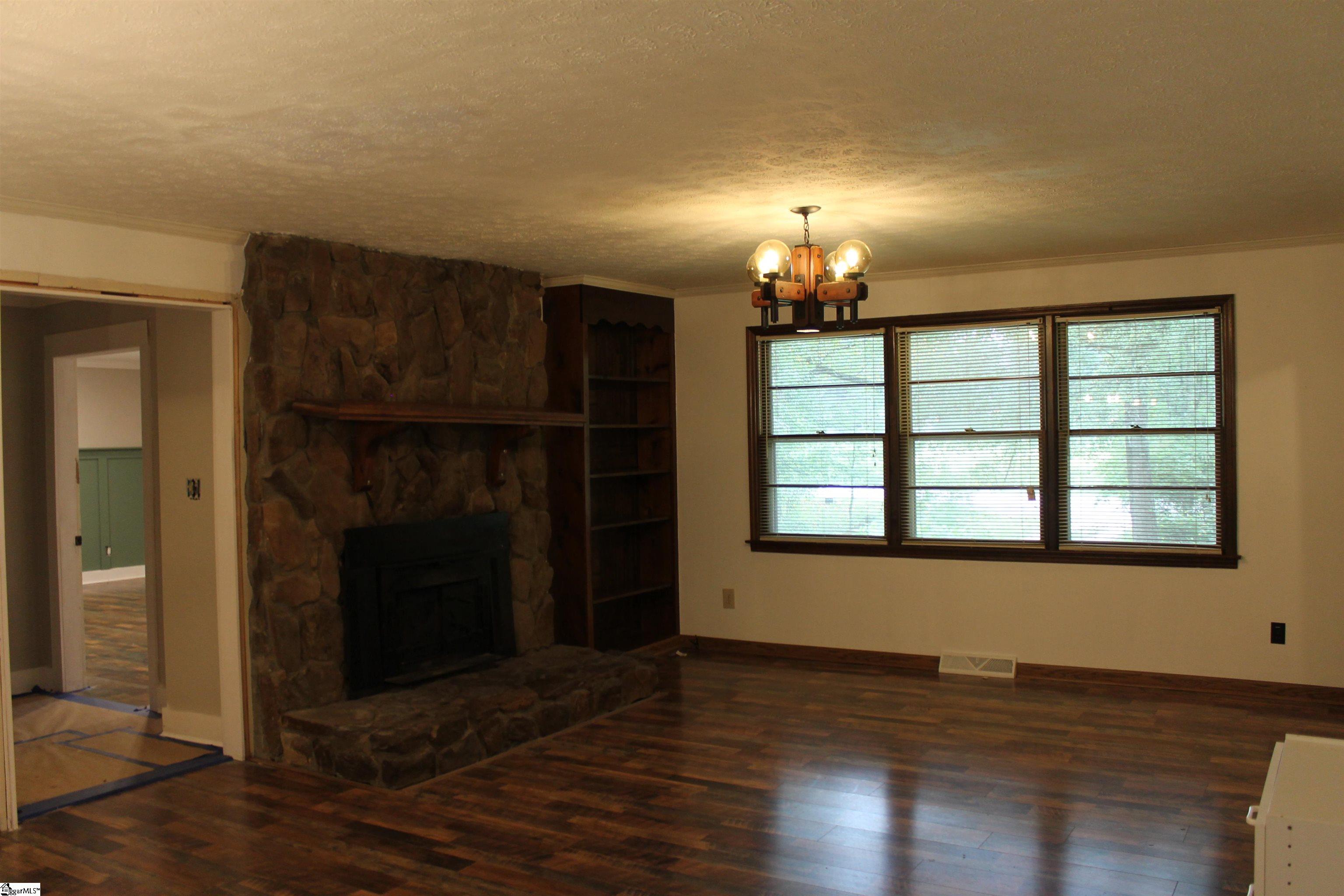 Williamston, South Carolina 29697, United States, 4 Bedrooms Bedrooms, ,2 BathroomsBathrooms,Residential,Contingent,38035