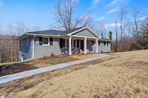 115 Pinetree Lane Easley SC 29640