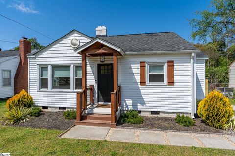 Photo of 108 Parkins Mill Road, Greenville, SC 29607 (MLS # 1586743)