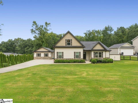 Photo of 230 Mccall Road, Simpsonville, SC 29680 (MLS # 1604146)