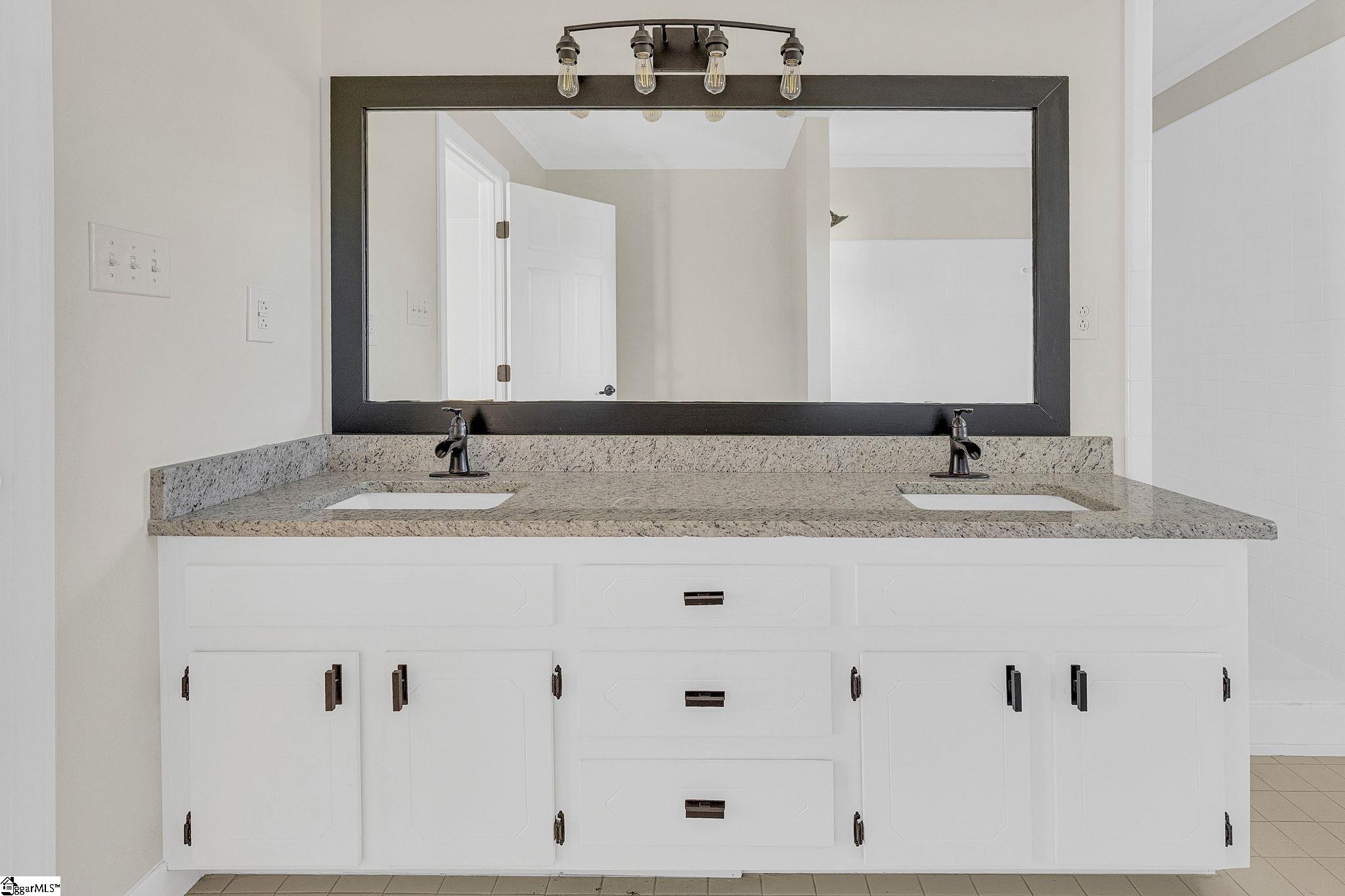 Greer, South Carolina 29652, United States, 4 Bedrooms Bedrooms, ,4 BathroomsBathrooms,Residential,Active,253079