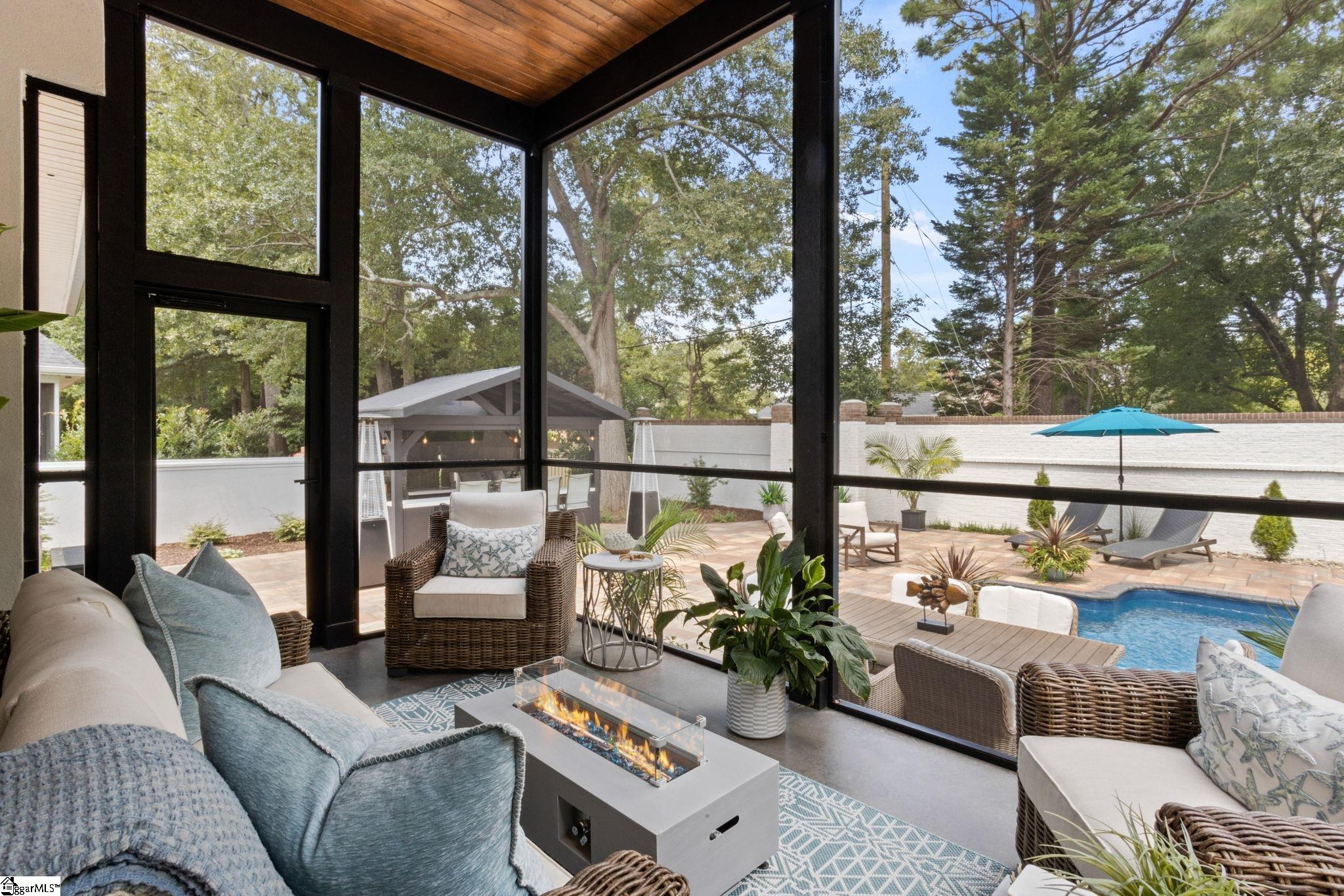 Simpsonville, South Carolina 29681, United States, 4 Bedrooms Bedrooms, ,4 BathroomsBathrooms,Residential,Contingent,184232