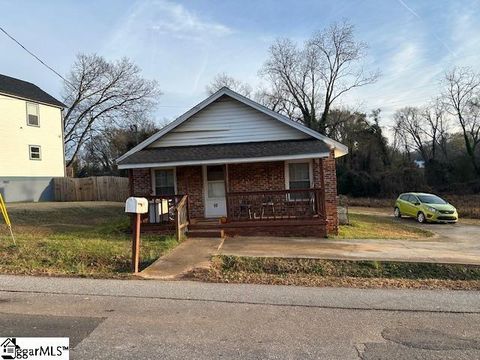 Photo of 12 Blackwood Street, Greenville, SC 29611 (MLS # 1576767)