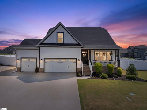 Photo of 718 Amherst Glen Drive, Greer, SC 29651 (MLS # 1604790)