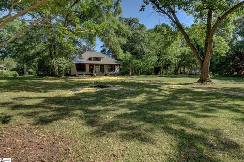Photo of 205 Mountain View Street, Westminster, SC 29693 (MLS # 1592707)