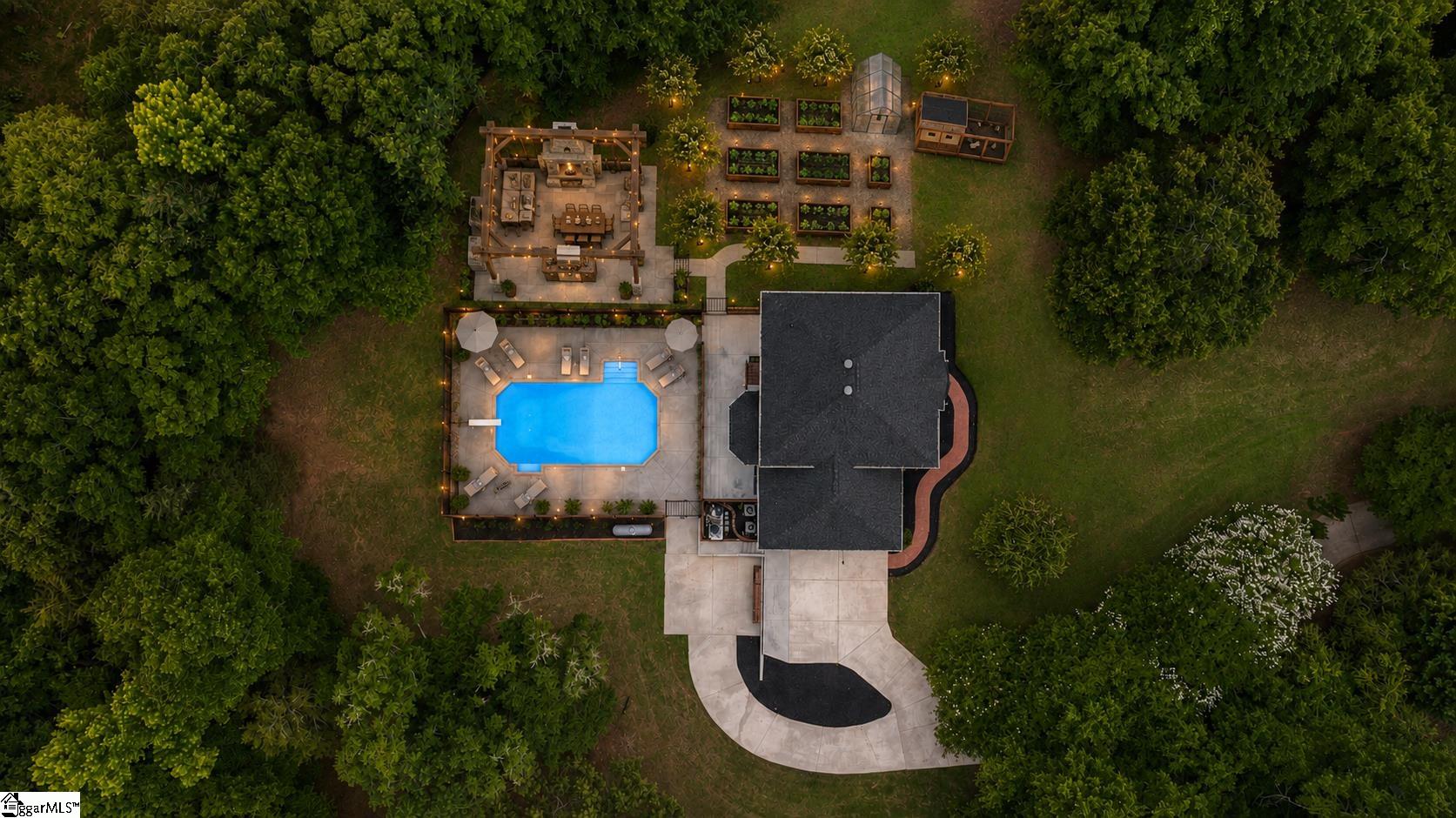 453 Circle Road