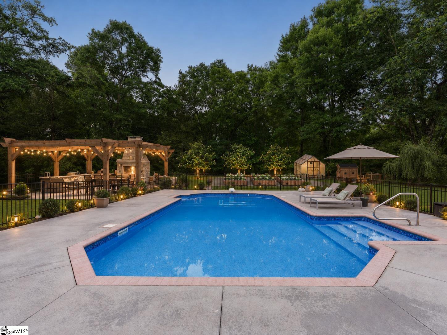 453 Circle Road