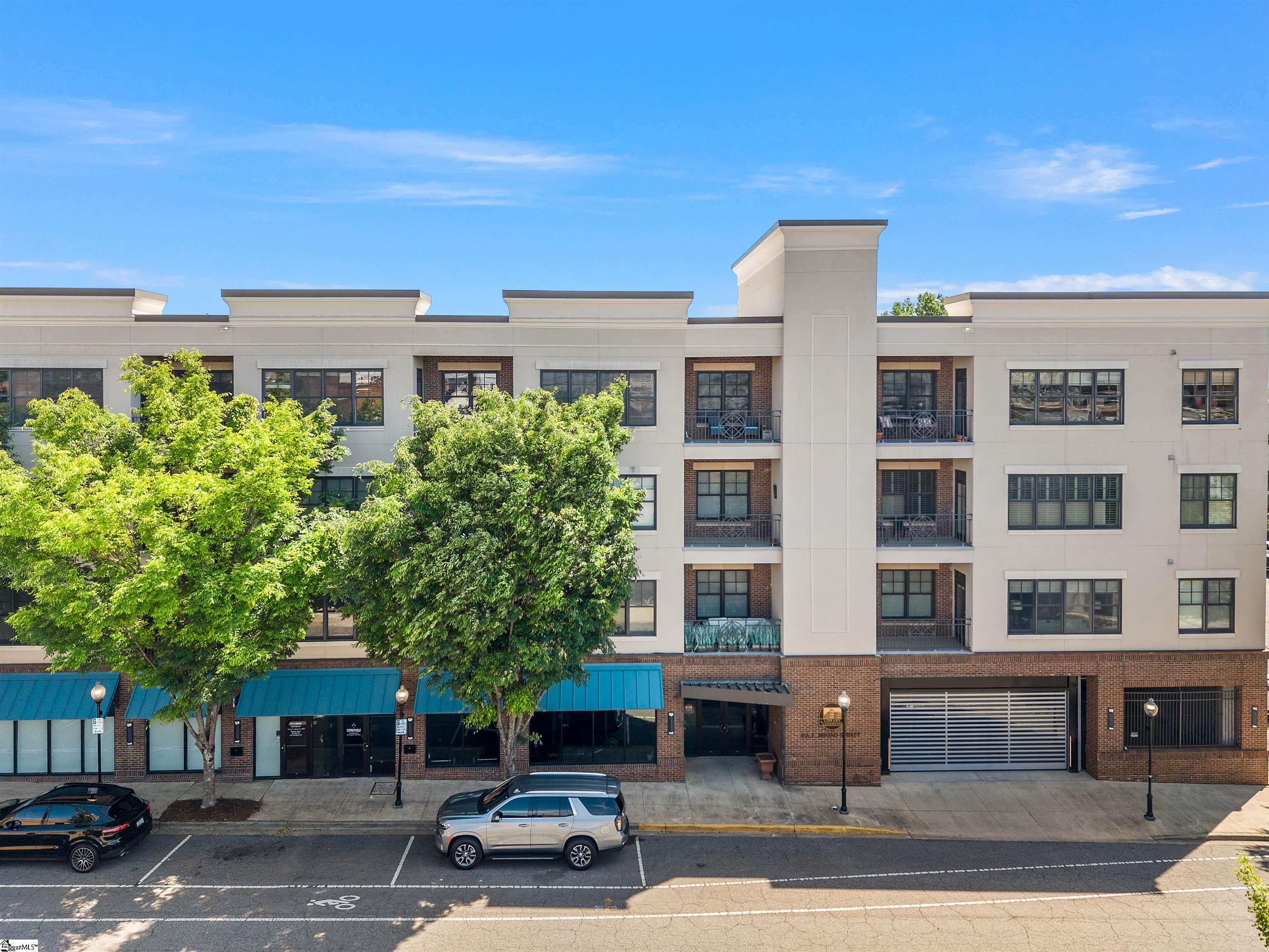 Photo 1 of 41 — 155 E Broad Street Apt 208, Spartanburg, SC 29306