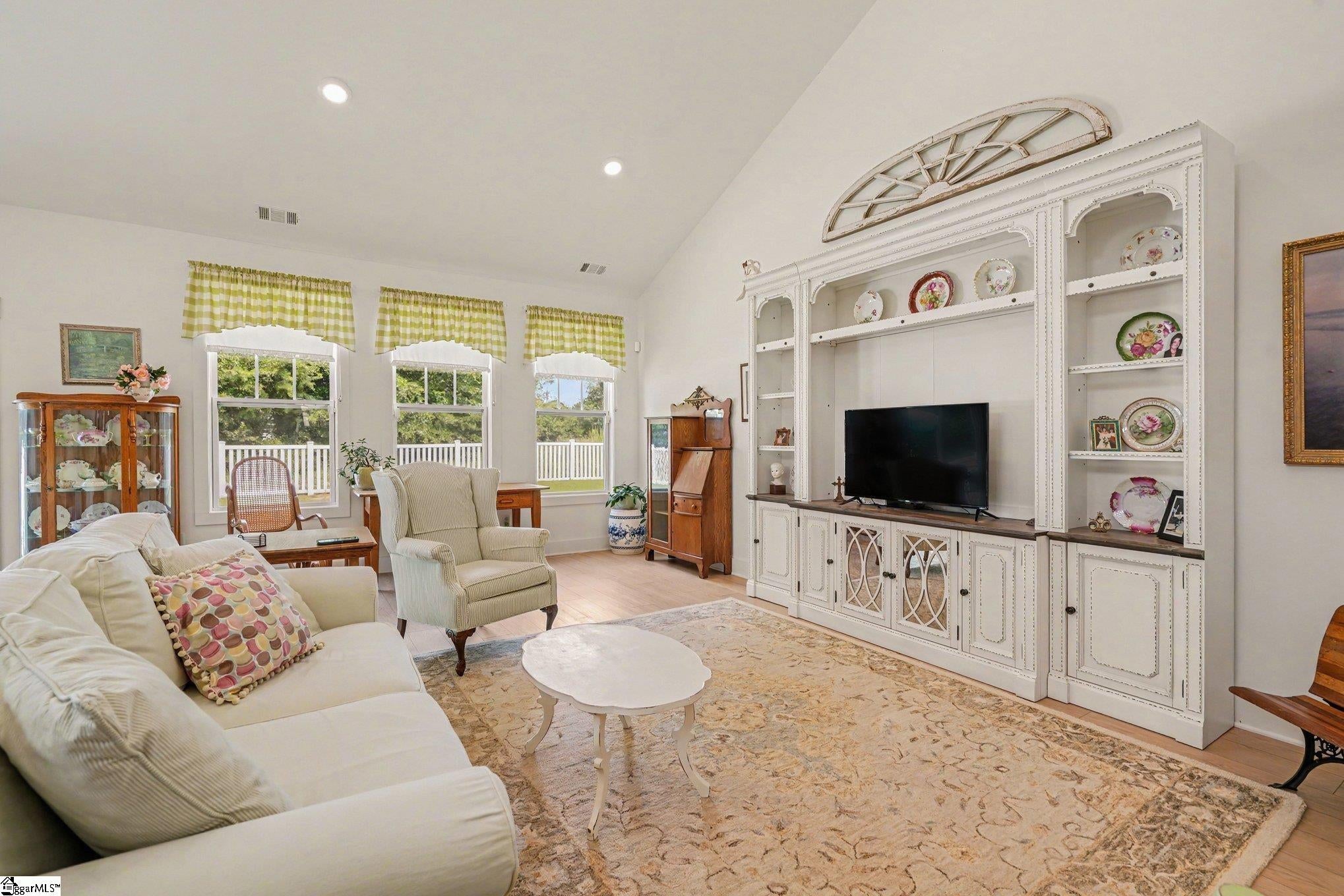 417 Patterdale Trail