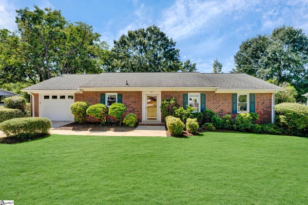 110 DORIAN DR, SIMPSONVILLE, SC 29680 - Image 461e4bd851efac4fe108eeb422bd2bbe/3853948365