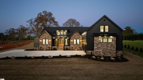 Tiny photo for 112 Marseille Drive, Simpsonville, SC 29680 (MLS # 1584757)
