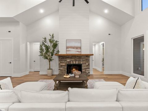 Tiny photo for 112 Marseille Drive, Simpsonville, SC 29680 (MLS # 1584757)