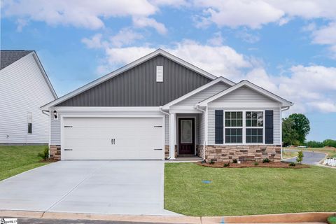 Photo of 422 West Claywalk Road, Woodruff, SC 29388 (MLS # 1588540)