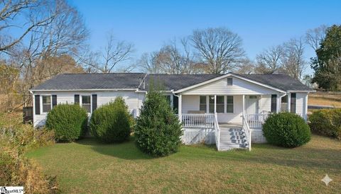 Photo of 609 Roe Road, Greenville, SC 29611 (MLS # 1579172)