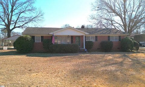 Photo of 414 Mapleton Drive, Greenville, SC 29607 (MLS # 1578813)