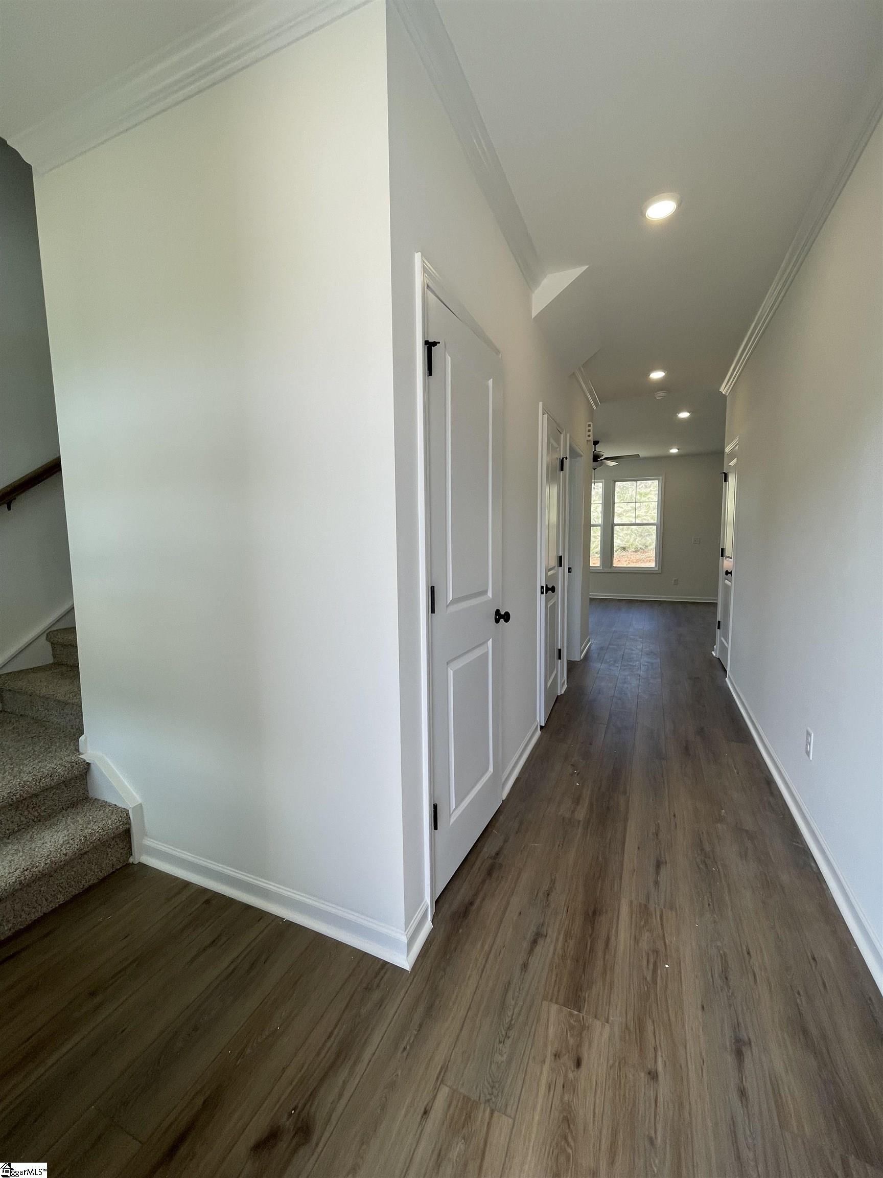 18 Gateway Drive