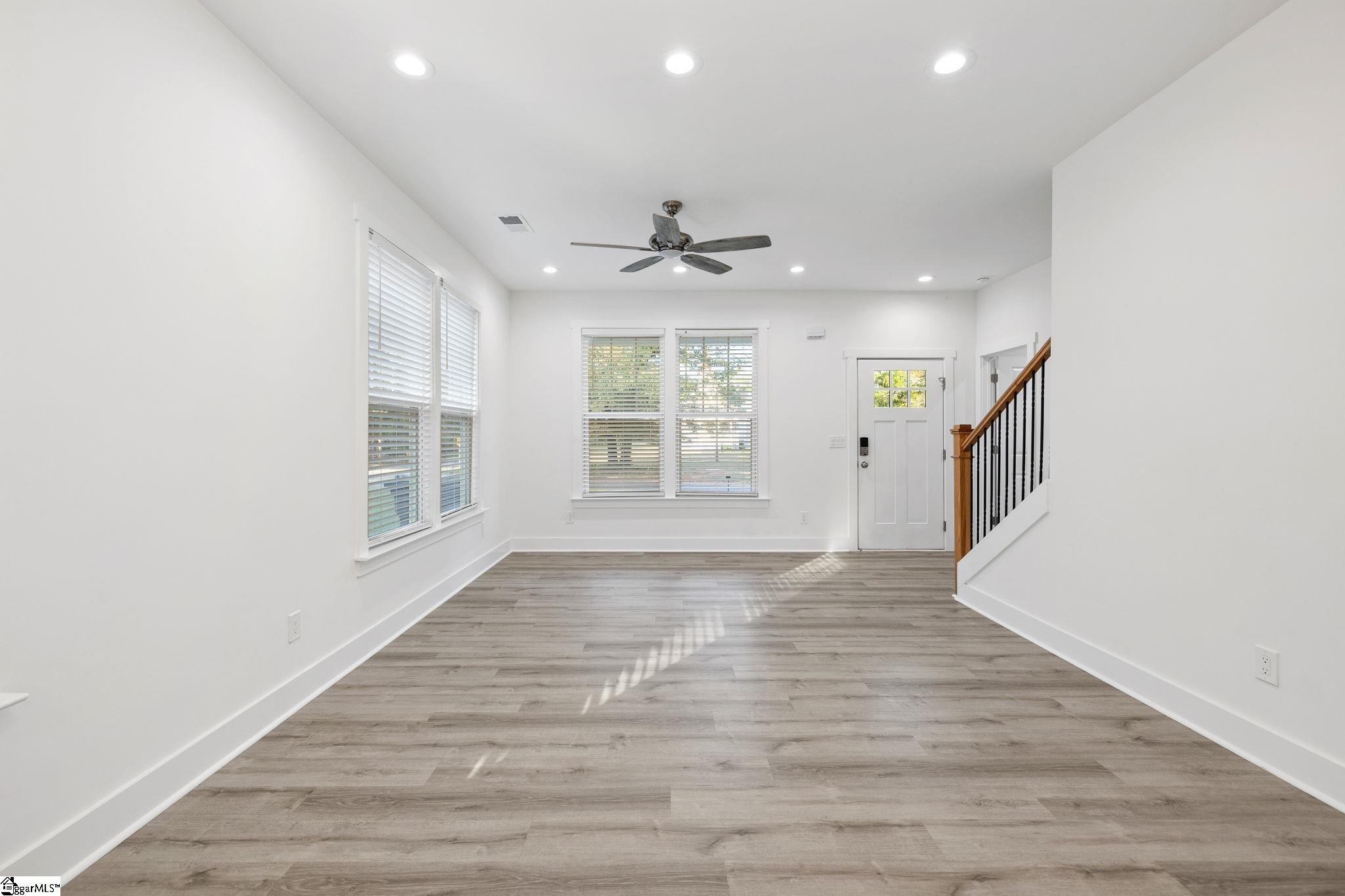 Travelers Rest, South Carolina 29690, United States, 3 Bedrooms Bedrooms, ,3 BathroomsBathrooms,Residential,Active,214242