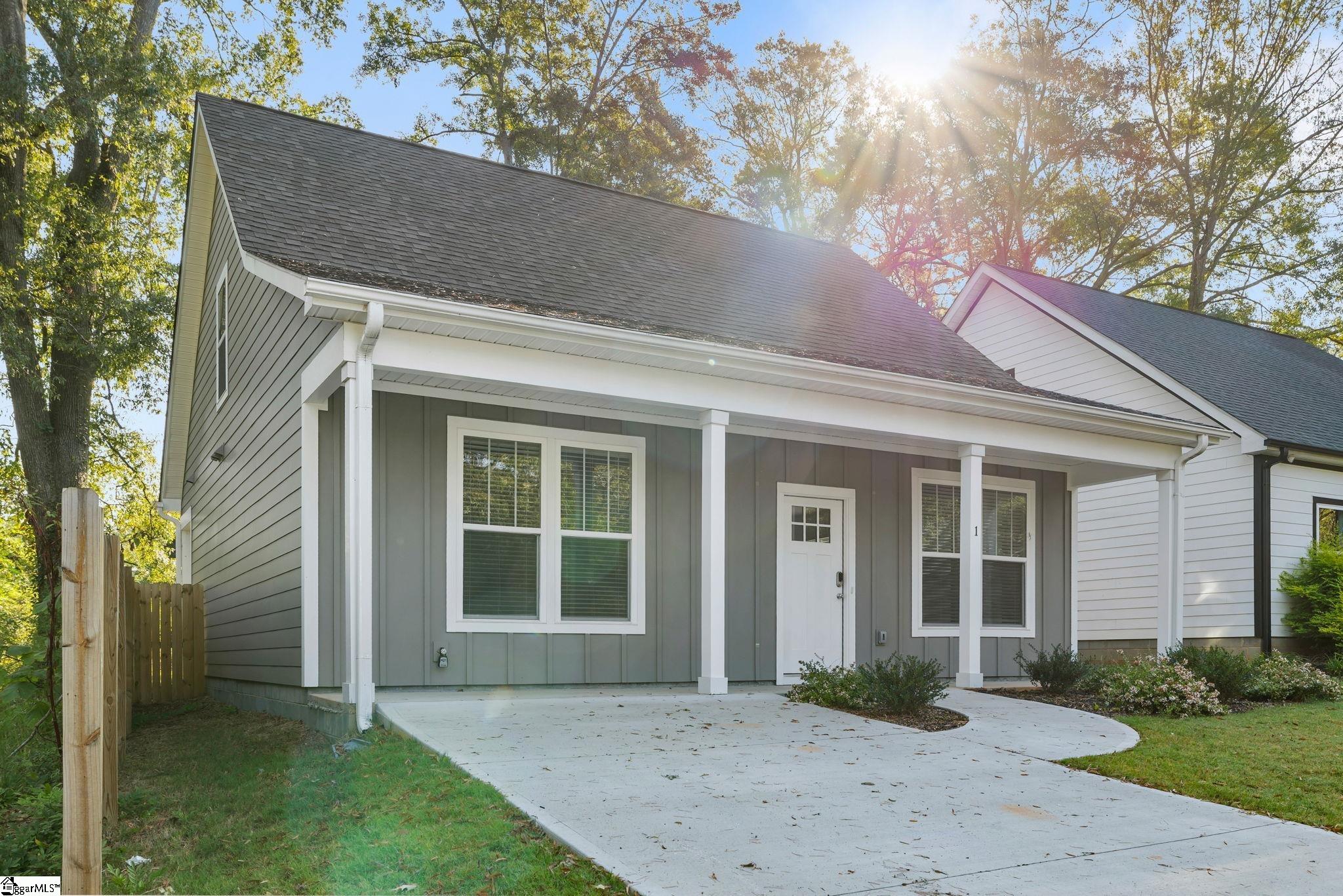 Travelers Rest, South Carolina 29690, United States, 3 Bedrooms Bedrooms, ,3 BathroomsBathrooms,Residential,Active,214242