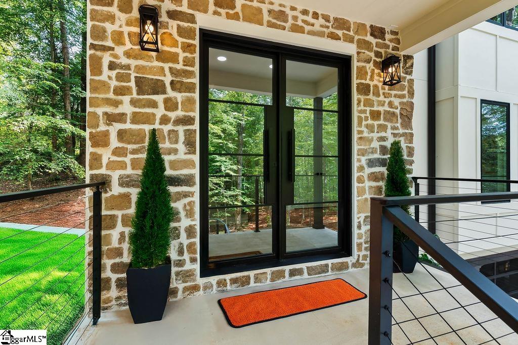 281 Loch Lomond Drive