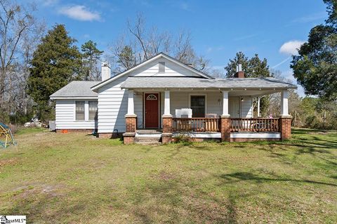 Photo of 543 Martin Road, Ware Shoals, SC 29692 (MLS # 1584047)