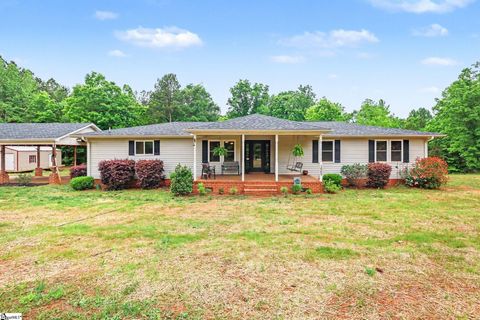 Photo of 1669 Bolt Road, Gray Court, SC 29645 (MLS # 1590348)