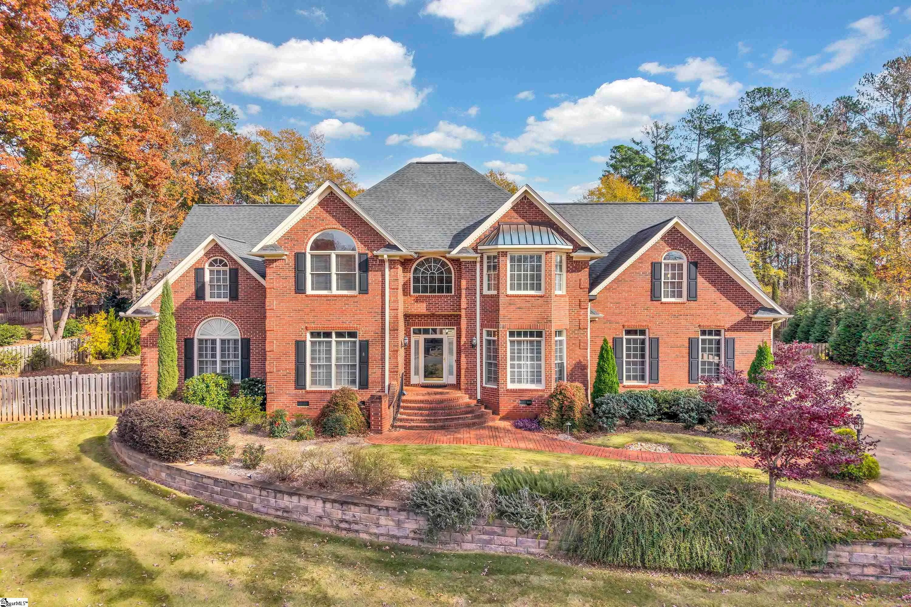 111 W Woodglen Road